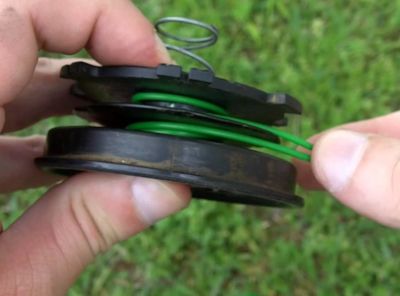 6 Steps To Re-stringing Electric Weed Eater Properly